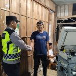 Ciptakan Rasa Aman, Polsek Panga Gelar Patroli Malam dan Sambangi Warga