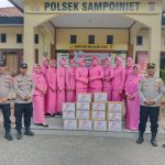 Peringati Hari Bhayangkara ke-79, Polsek Sampoiniet Salurkan Bantuan Sosial kepada Warga Kurang Mampu