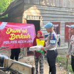 Polres Aceh Jaya Salurkan Bansos Jumat Berkah kepada Warga Kurang Mampu di Wilayah Polsek Krueng Sabee